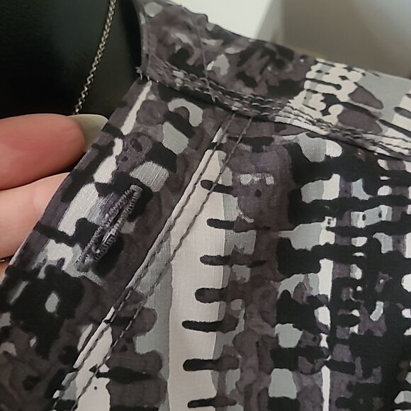 CARHARTT force cross flex v-neck scrub top C12114 black grey size XS womens - Picture 15 of 16